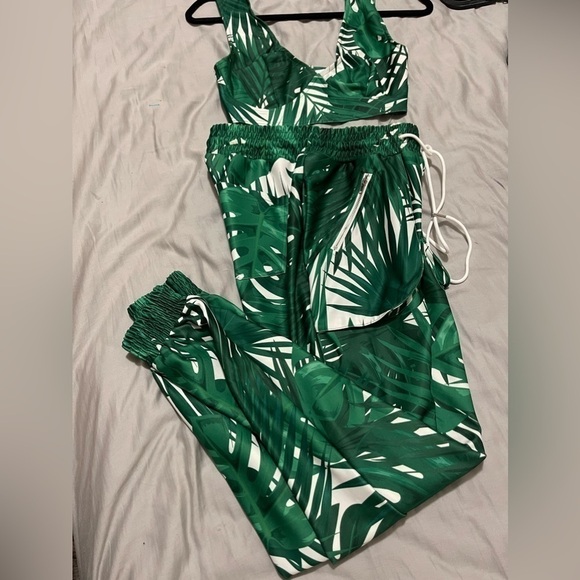 Sale!!!! Jogger Pant and Top Set - Picture 7 of 7